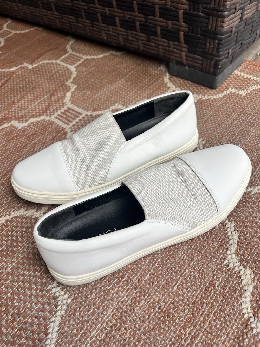 Via Spiga Raine White Leather Slip On Sneakers Women’s US 8.5 Comfort Shoes